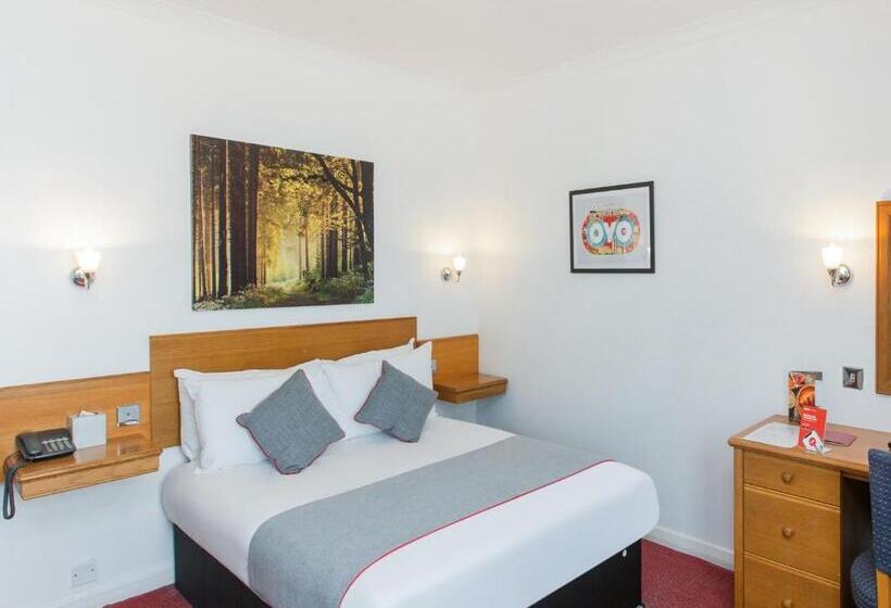 Номер Стандарт, Stade Court Hotel