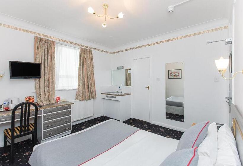 Номер Basic, Stade Court Hotel