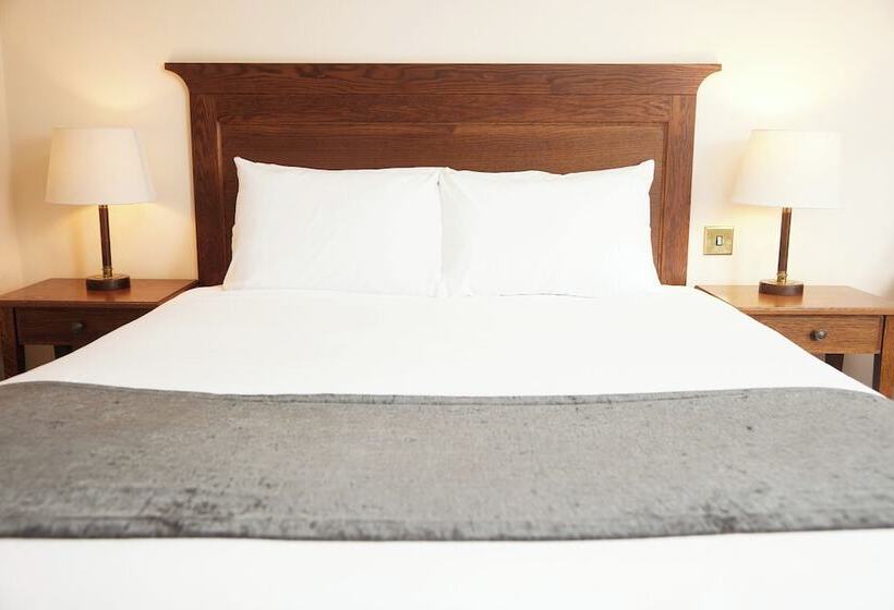 패밀리 룸, White Hart Hotel By Greene King Inns