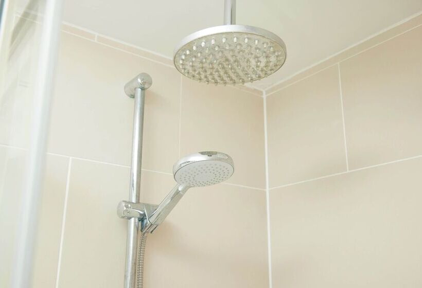 패밀리 룸, White Hart Hotel By Greene King Inns