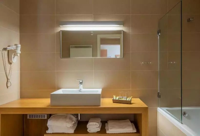 エグゼクティブ トリプルルーム、眺望あり, Domotel Anemolia Mountain Resort