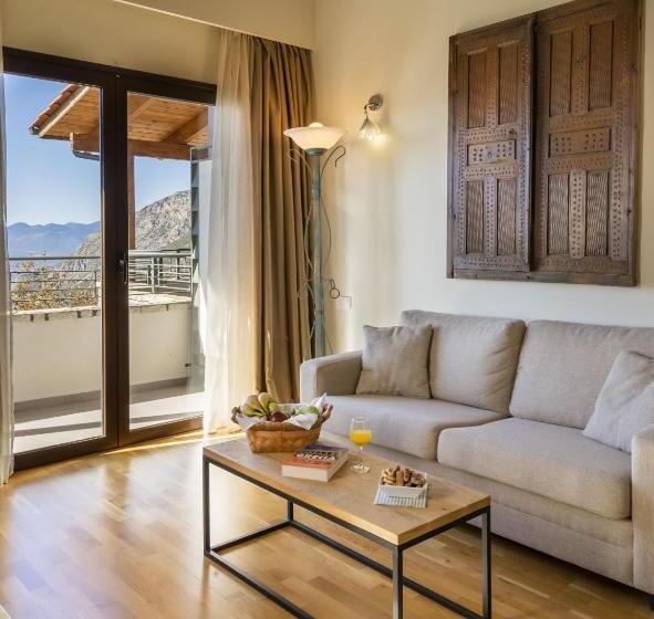 سوئیت اجرایی با مشاهده, Domotel Anemolia Mountain Resort