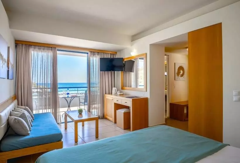 بانگلوی استاندارد, Ariadne Beach  Adults Only
