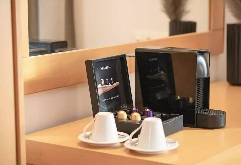 سوییت با چشم‌انداز جانبی دریا, Ariadne Beach  Adults Only
