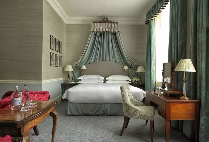 Deluxe Room, Cliveden House An Iconic Luxury