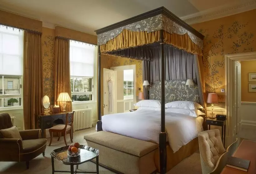 Deluxe Room, Cliveden House An Iconic Luxury