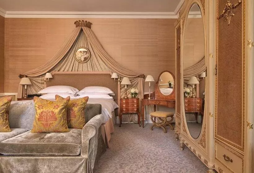 Junior Suite, Cliveden House An Iconic Luxury