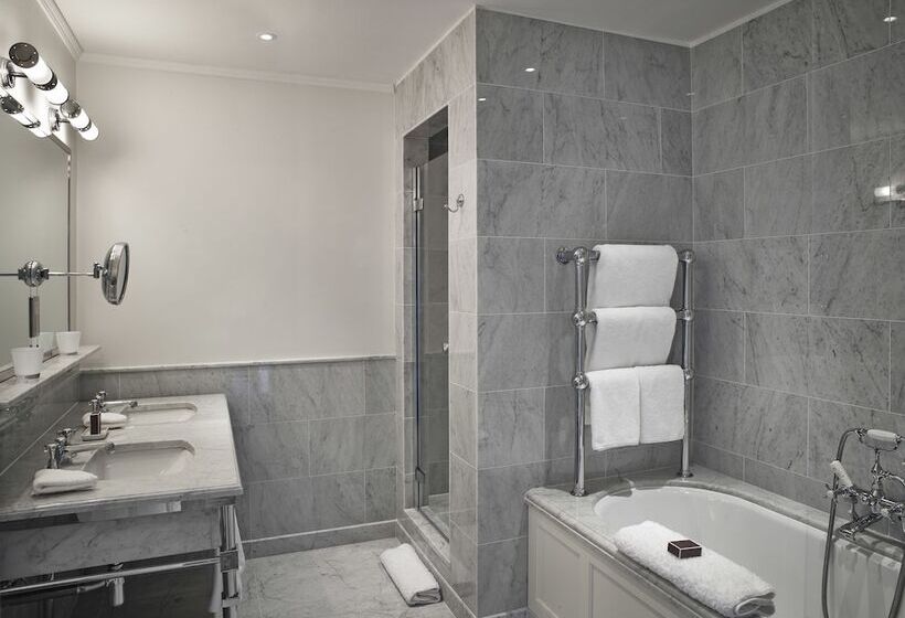 Deluxe Suite, Cliveden House   An Iconic Luxury