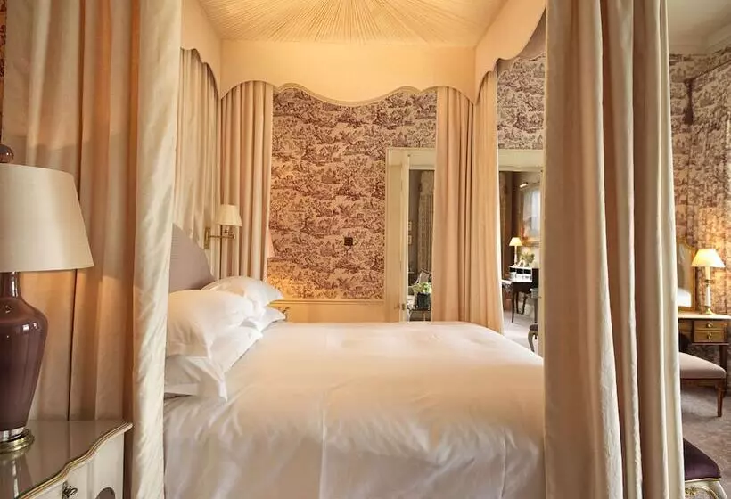 Deluxe Suite, Cliveden House An Iconic Luxury