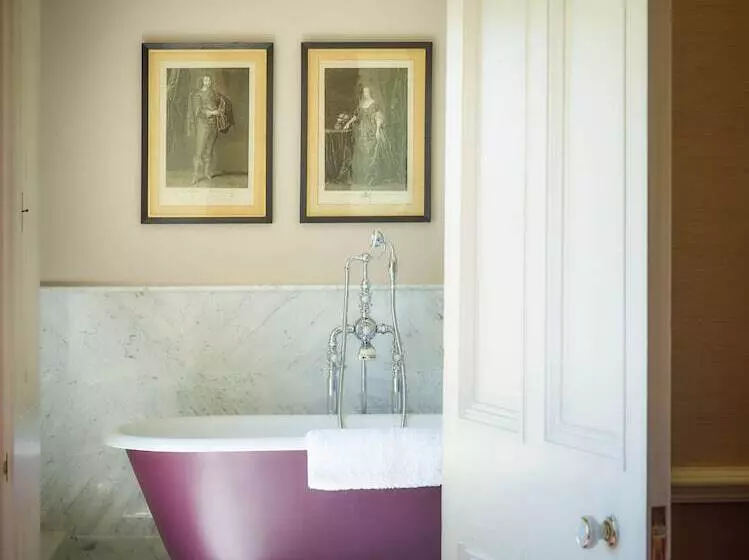 Deluxe Suite, Cliveden House An Iconic Luxury