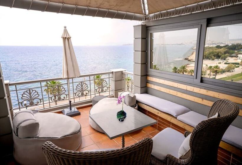 סוויטת ג'וניור נוף לים, Coral Hotel Athens