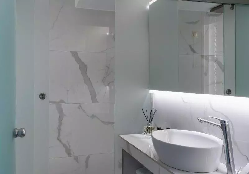 オーシャンビュージュニアスイート, Coral Hotel Athens