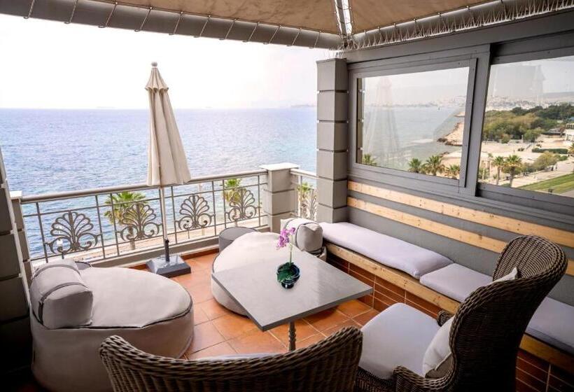 סוויטת ג'וניור נוף לים, Coral Hotel Athens