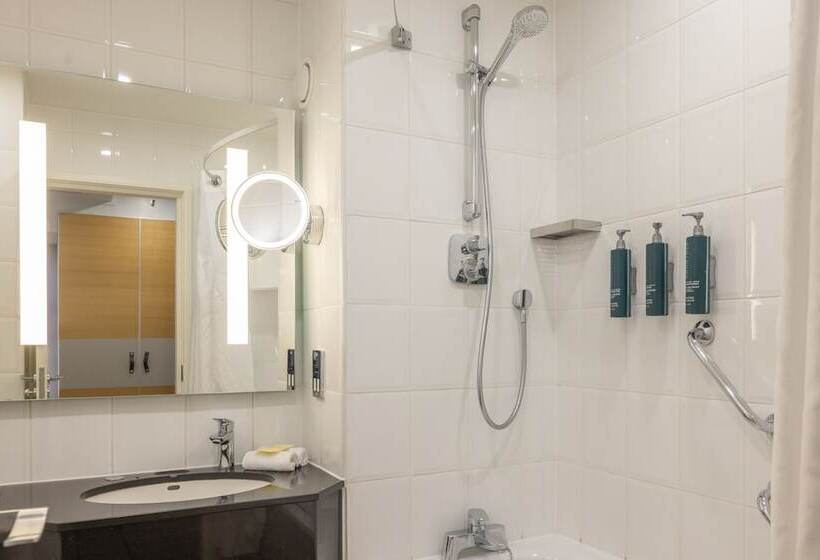 家庭间, Doubletree By Hilton Manchester Airport