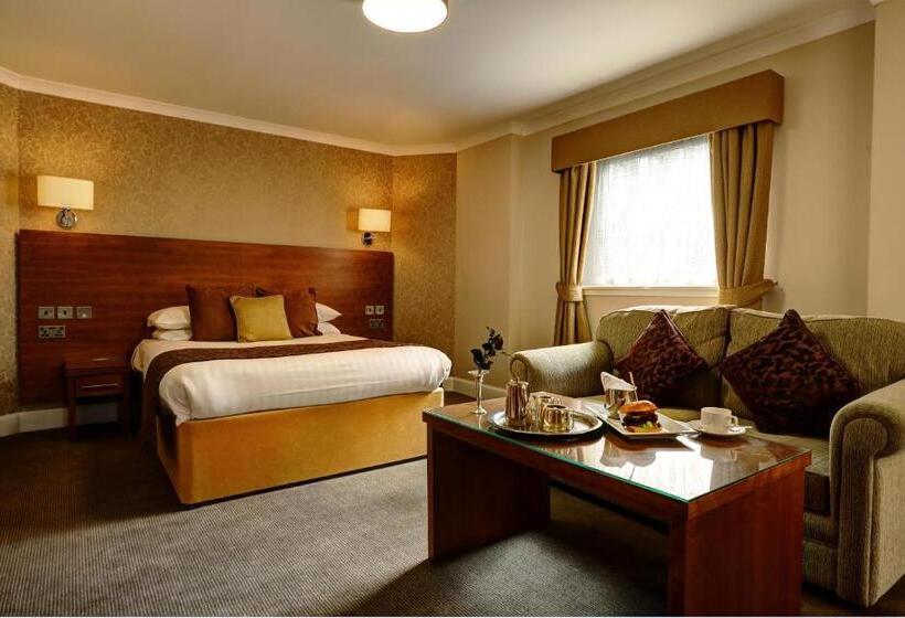 Семейный Номер, Golden Lion