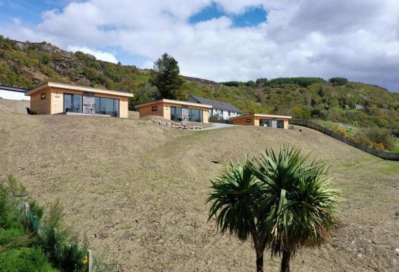 Хижина, Harbour House