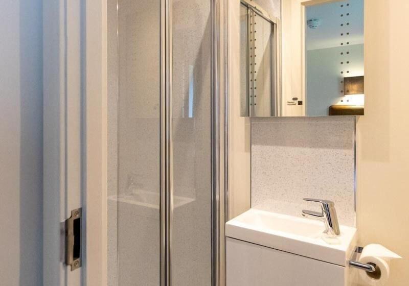 Номер Economy, Harbour House