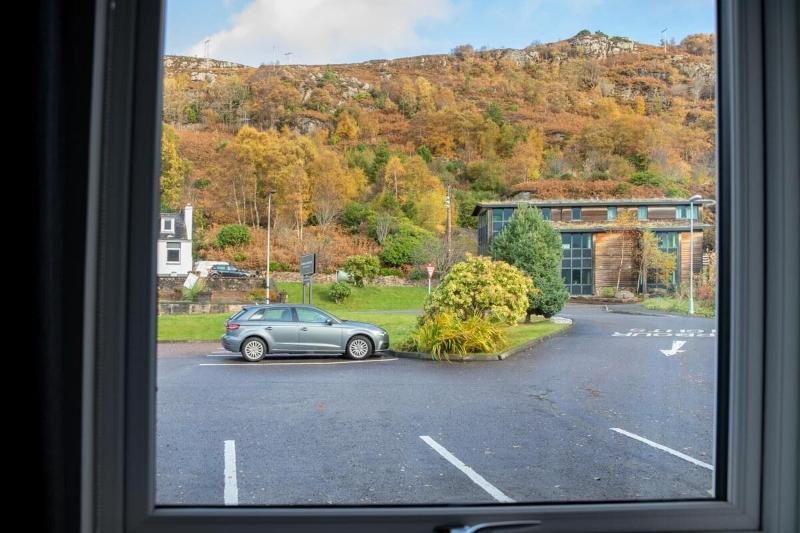 Семейный Номер, Harbour House