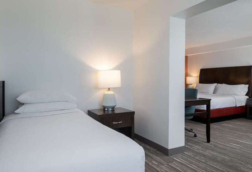 سوئیت پریمیوم, Hilton Guam Resort And Spa