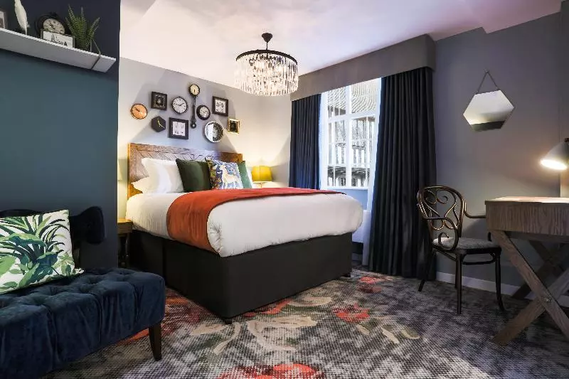 キングサイズベッドのスタンダードルーム, Indigo Stratford Upon Avon, An Ihg