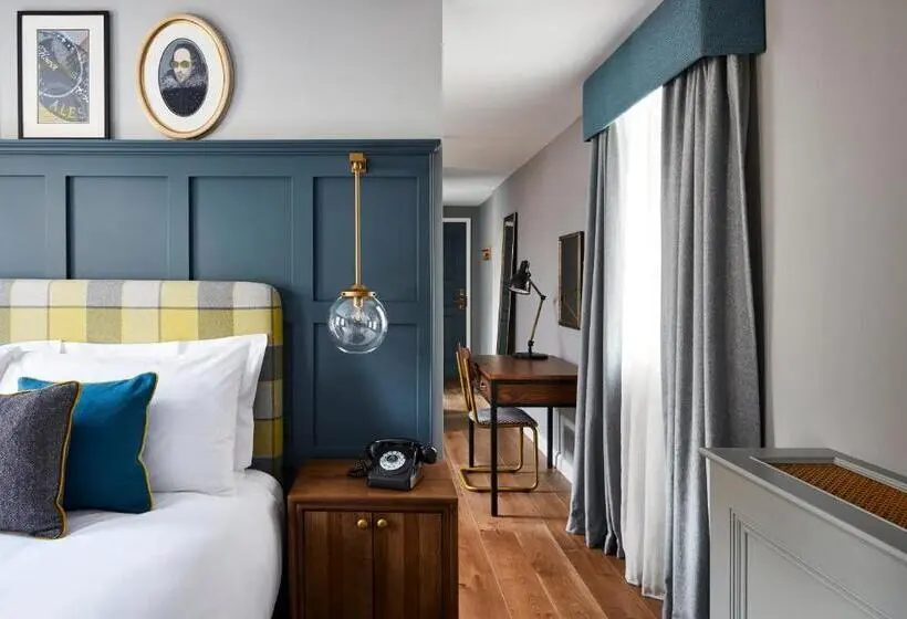 キングサイズベッドのスイートルーム, Indigo Stratford Upon Avon, An Ihg