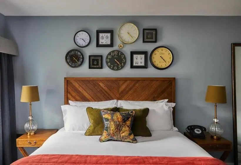 身障者適用キングサイズベッドルーム, Indigo Stratford Upon Avon, An Ihg