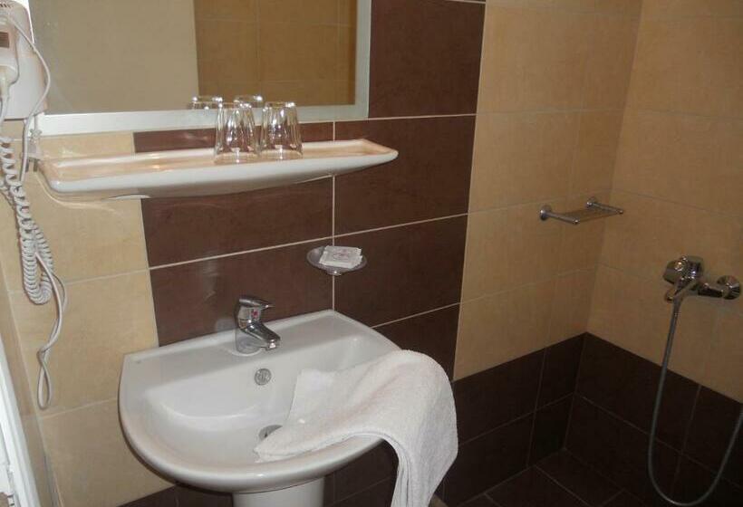 스탠다드 싱글 룸, Isidora