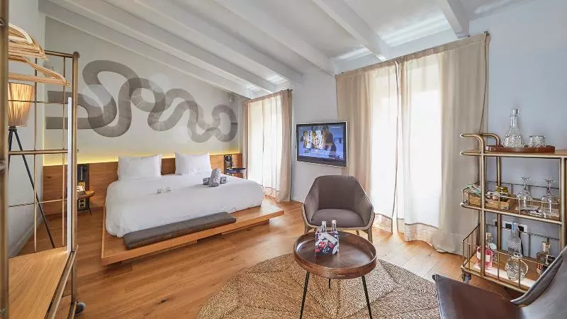 سوییت جونیور با چشم‌انداز جانبی دریا, La Toubana Hotel & Spa