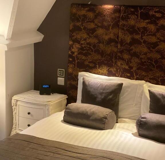 سوییت لوکس, Langtry Manor