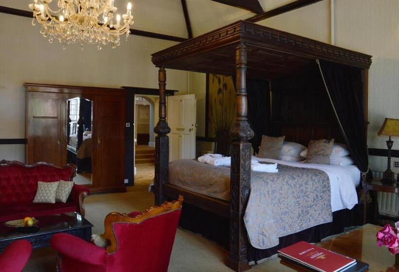 سوئیت با بالکن, Langtry Manor