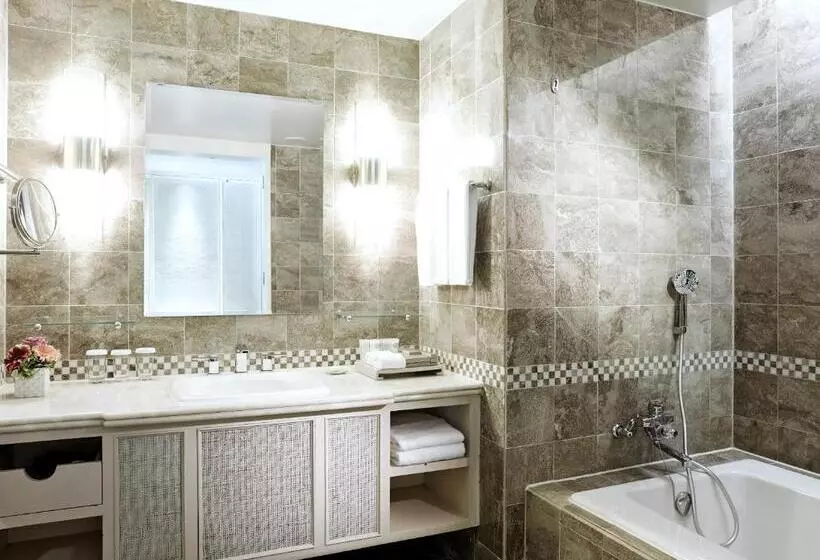اتاق لوکس با چشم‌انداز دریا, Lotte Hotel Guam