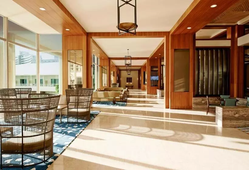 چشم‌انداز استخر اتاق کلوب, Lotte Hotel Guam