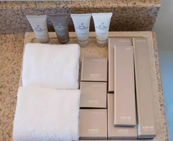 کلبه دلوکس, Lotte Hotel Guam