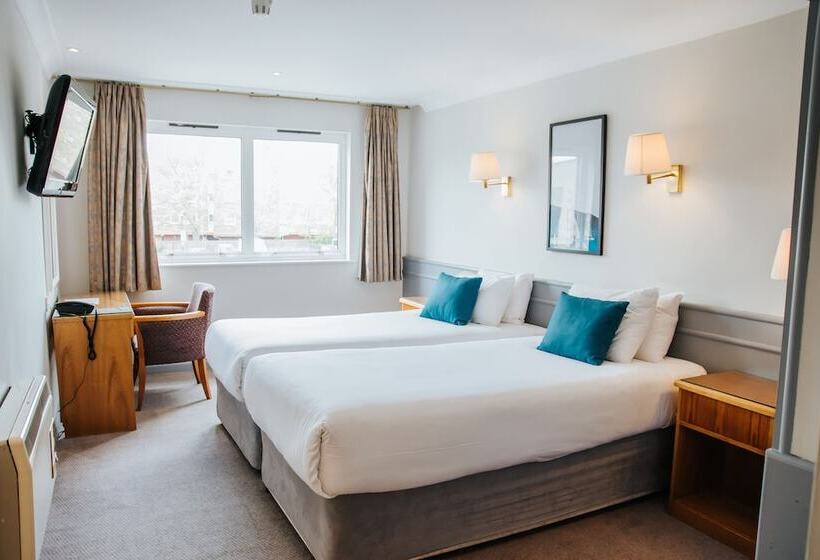 غرفة قياسية, Poole Quay