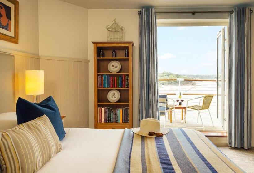 Номер Deluxe Вид на Море, St Brides Spa Hotel & Village Apartments