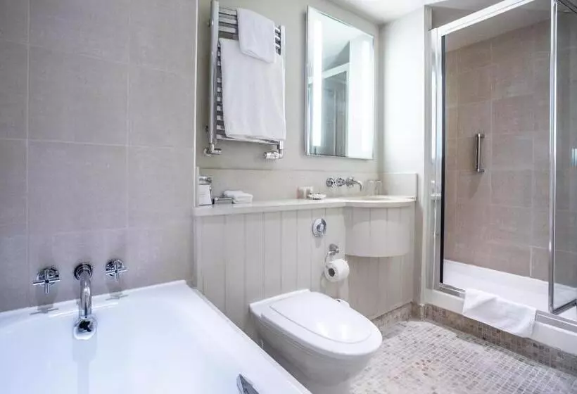 اتاق لوکس با چشم‌انداز باغ, St Brides Spa Hotel & Village Apartments