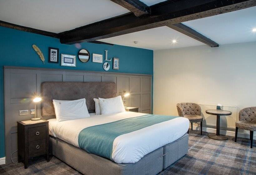 חדר דלוקס, The Feathers