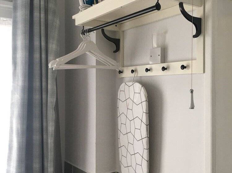 חדר סטנדרט, The Star