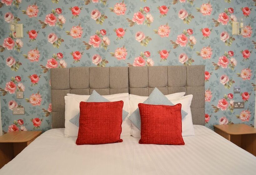 חדר משפחתי, The Star