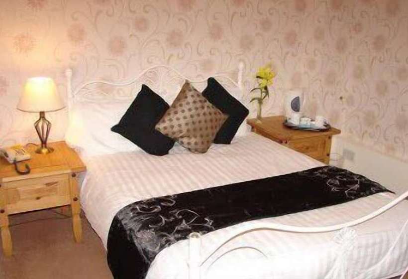 חדר משפחתי, The Star