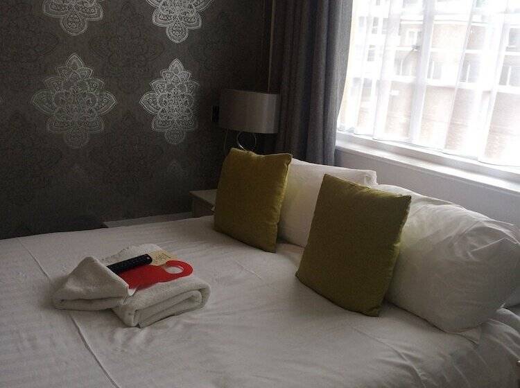 חדר סטנדרט, The Star