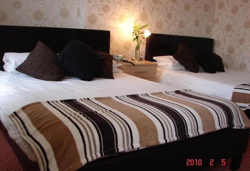 חדר משפחתי, The Star