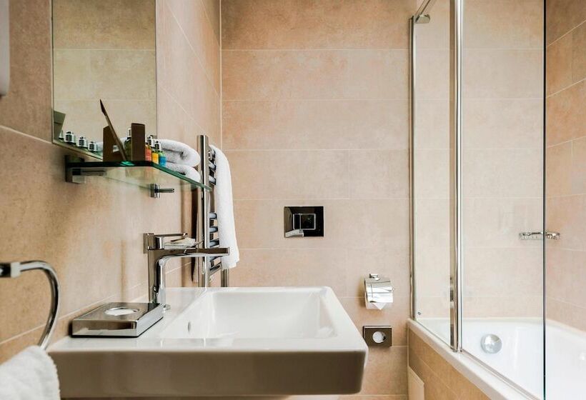 クラシックルーム, Xenia, Autograph Collection