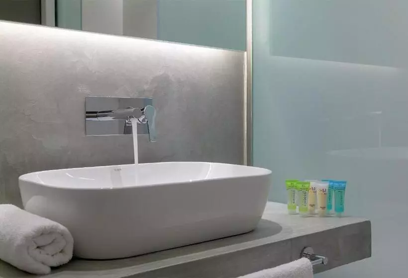 اتاق سوپریور با چشم‌انداز دریا, Avra Beach Resort
