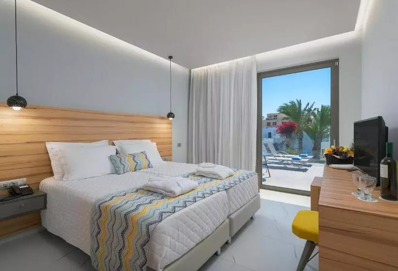 اتاق سوپریور با چشم‌انداز دریا, Avra Beach Resort