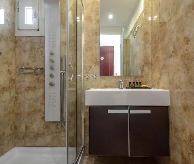 اتاق سوپریور, Aeolis Boutique