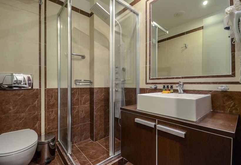 エコノミールーム, Aeolis Boutique