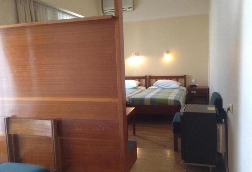 Номер Стандарт Трехместный, Alexandros