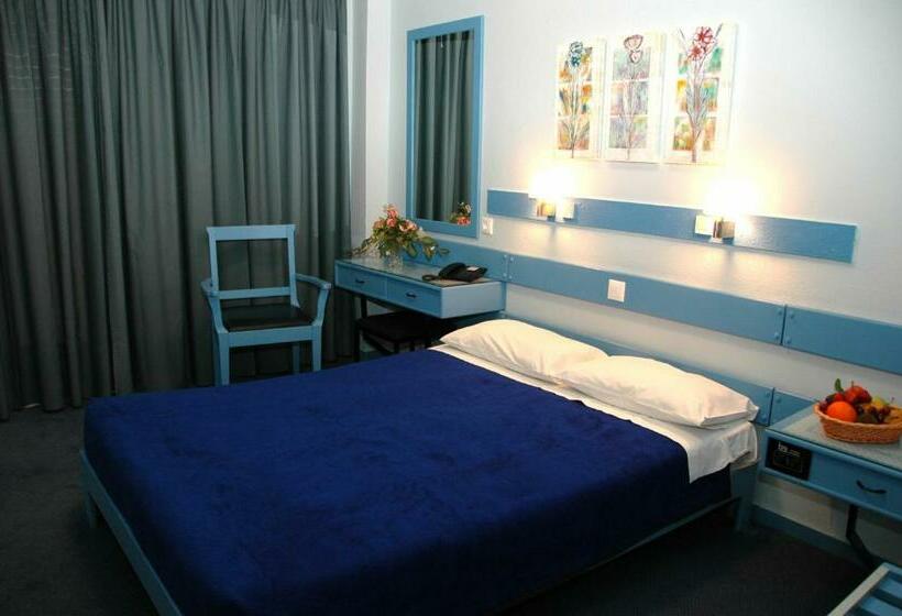 غرفة قياسية فردية, Amalia