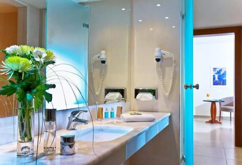 ガーデンビュースタンダードルーム, Apollonia Beach Resort & Spa